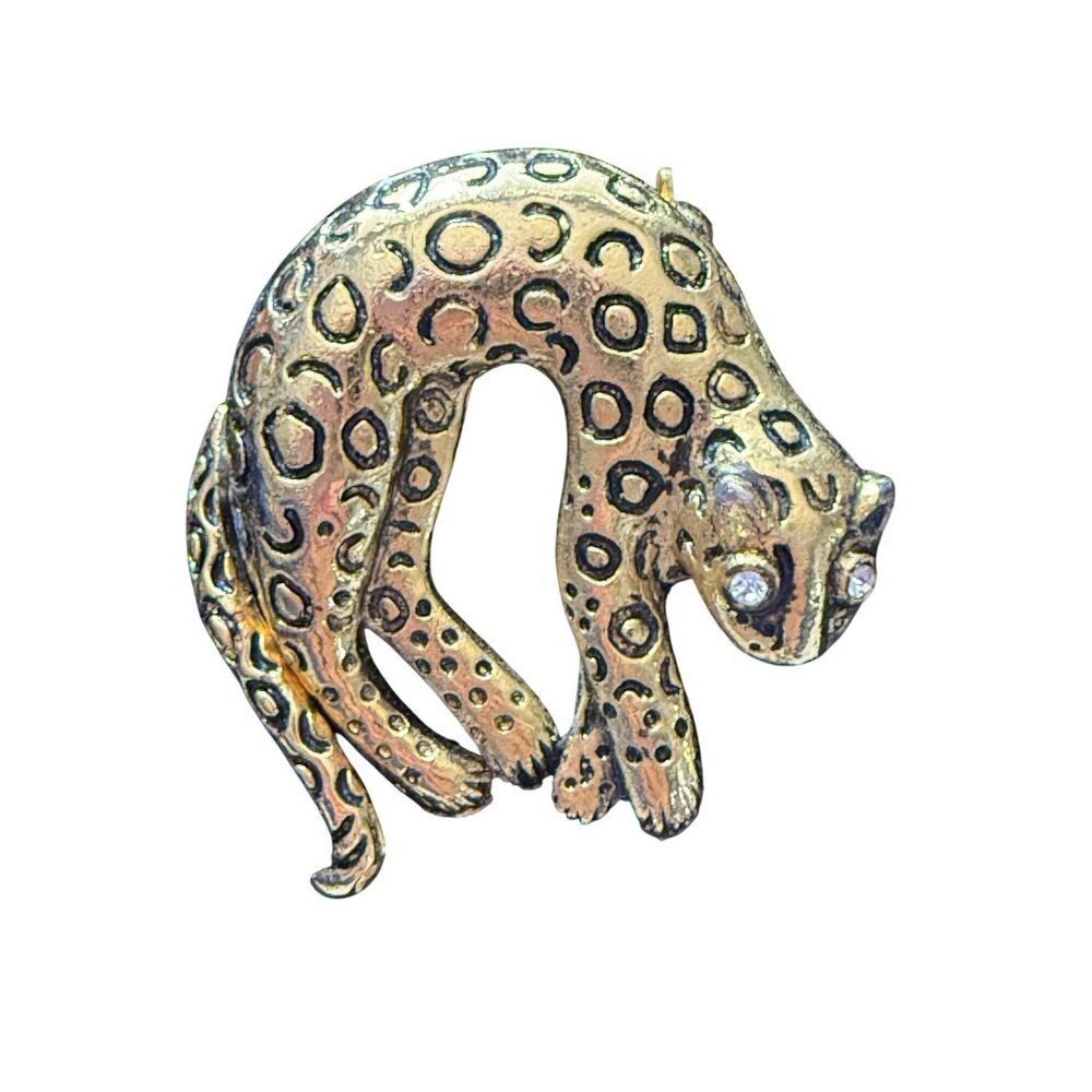 Leopard-Shaped Gold-Tone Brooch With Rhinestone Eyes